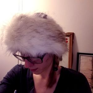 NWOT Faux Fur Winter Headband